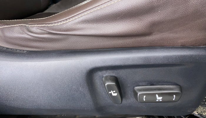 2017 Toyota Fortuner 2.8 4x2 AT, Diesel, Automatic, 80,744 km, Driver Side Adjustment Panel