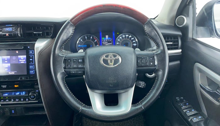2017 Toyota Fortuner 2.8 4x2 AT, Diesel, Automatic, 80,744 km, Steering Wheel Close Up
