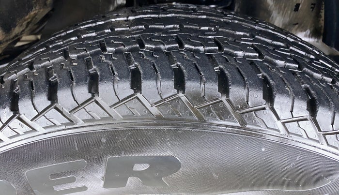 2017 Toyota Fortuner 2.8 4x2 AT, Diesel, Automatic, 80,744 km, Right Front Tyre Tread