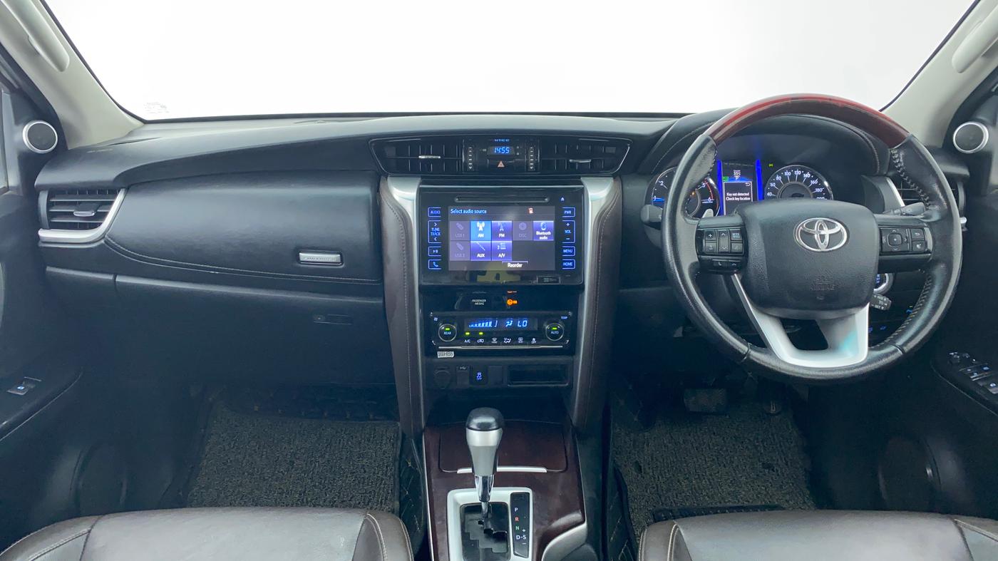 2017 Toyota Fortuner 2.8 4x2 AT, Diesel, Automatic, 80,744 km, Dashboard