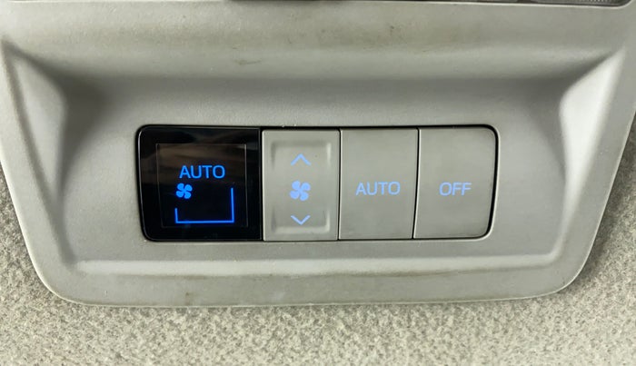 2017 Toyota Fortuner 2.8 4x2 AT, Diesel, Automatic, 80,744 km, Rear AC Temperature Control