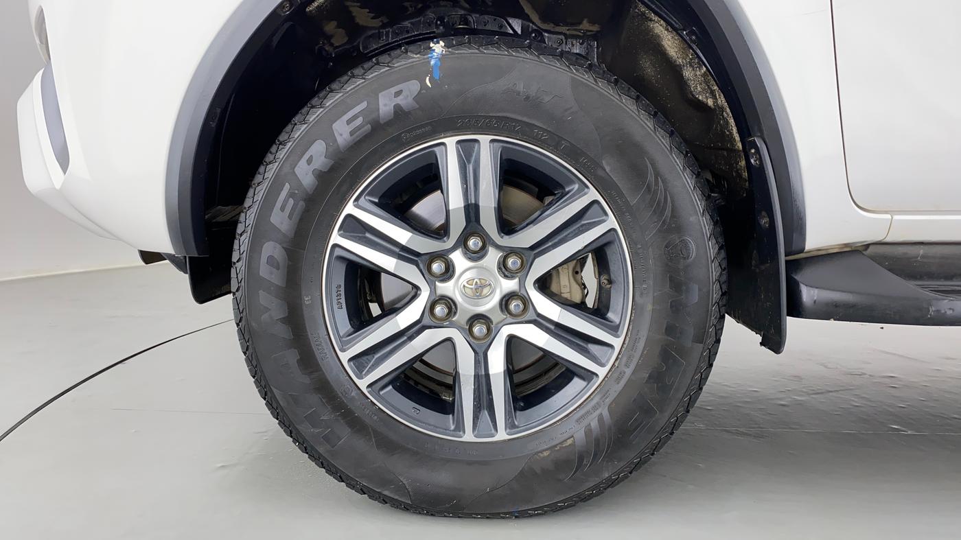 2017 Toyota Fortuner 2.8 4x2 AT, Diesel, Automatic, 80,744 km, Left Front Wheel