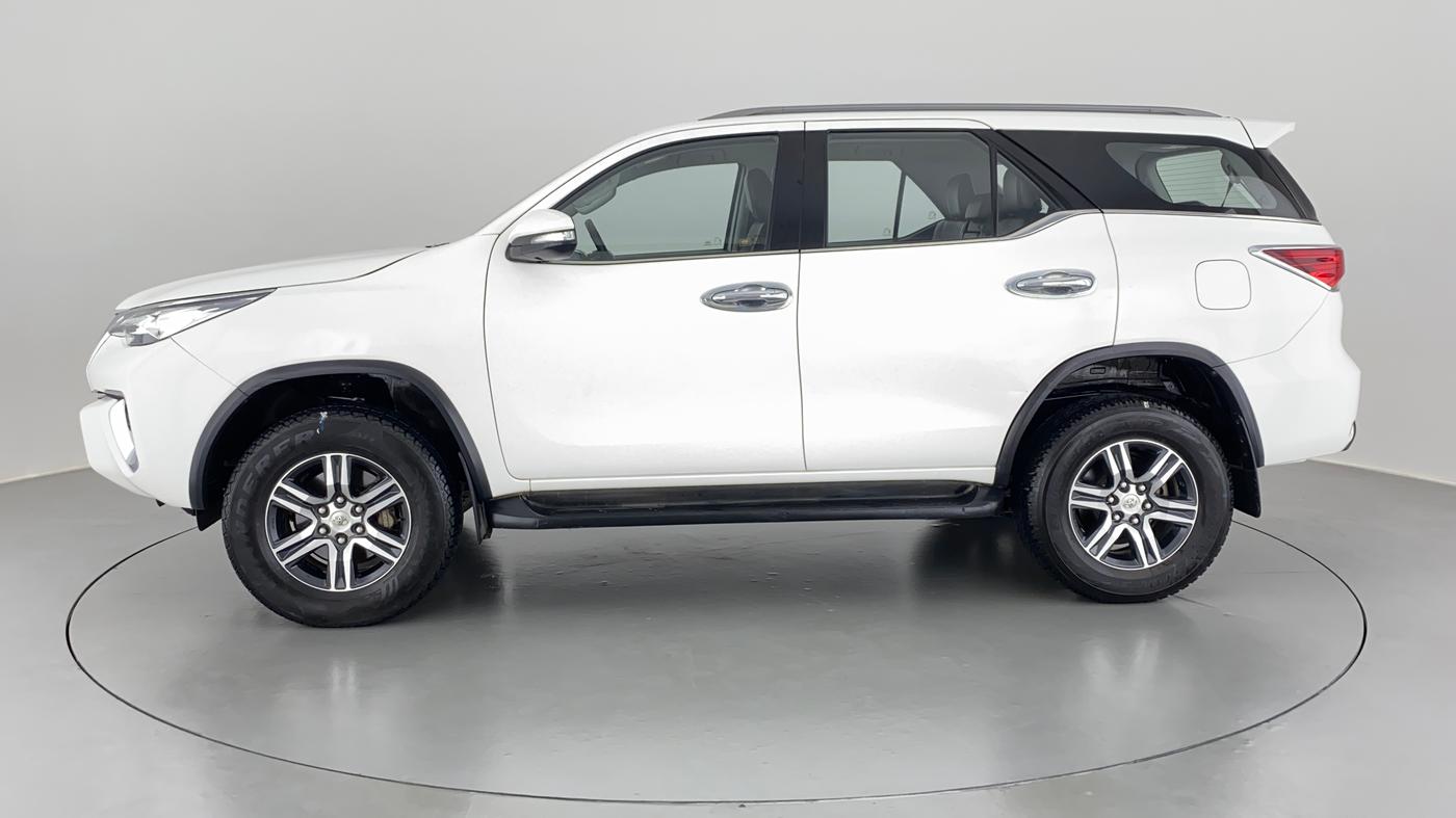 2017 Toyota Fortuner 2.8 4x2 AT, Diesel, Automatic, 80,744 km, Left Side