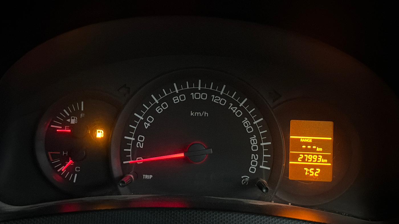 2015 Maruti Swift Dzire LXI (O), CNG, Manual, 27,980 km, Odometer Image