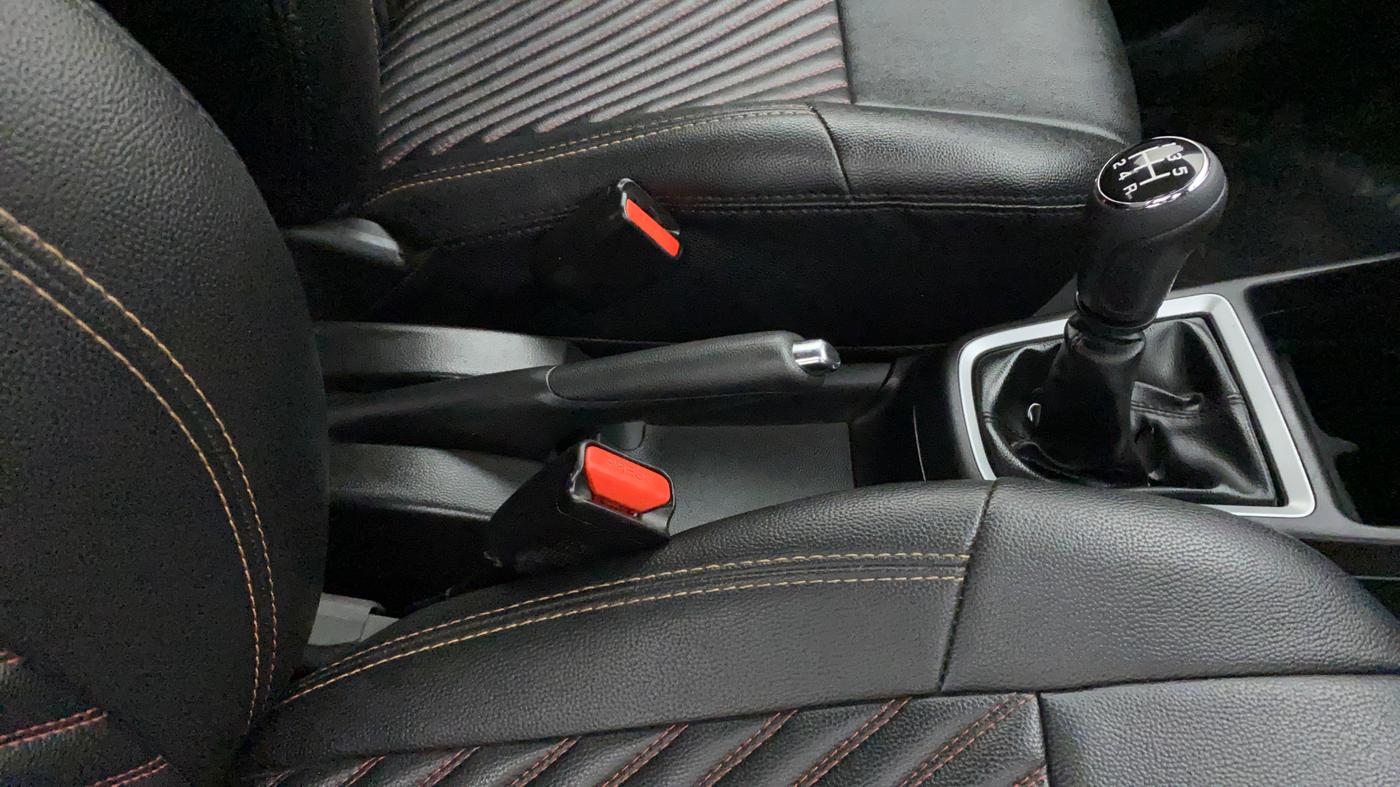 2018 Maruti Swift ZXI PLUS, Petrol, Manual, 48,119 km, Gear Lever