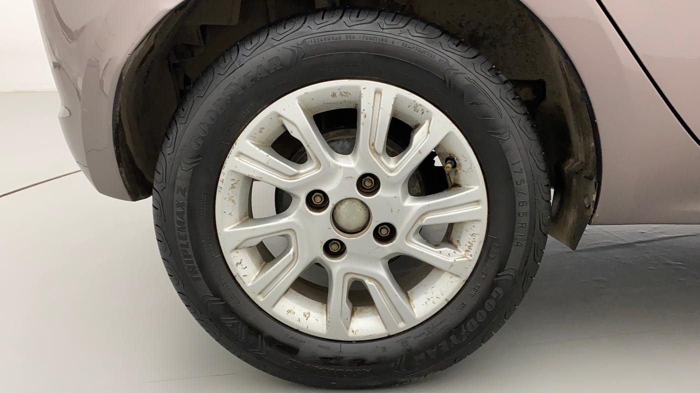 2016 Tata Tiago XZ PETROL, Petrol, Manual, 38,971 km, Right Rear Wheel