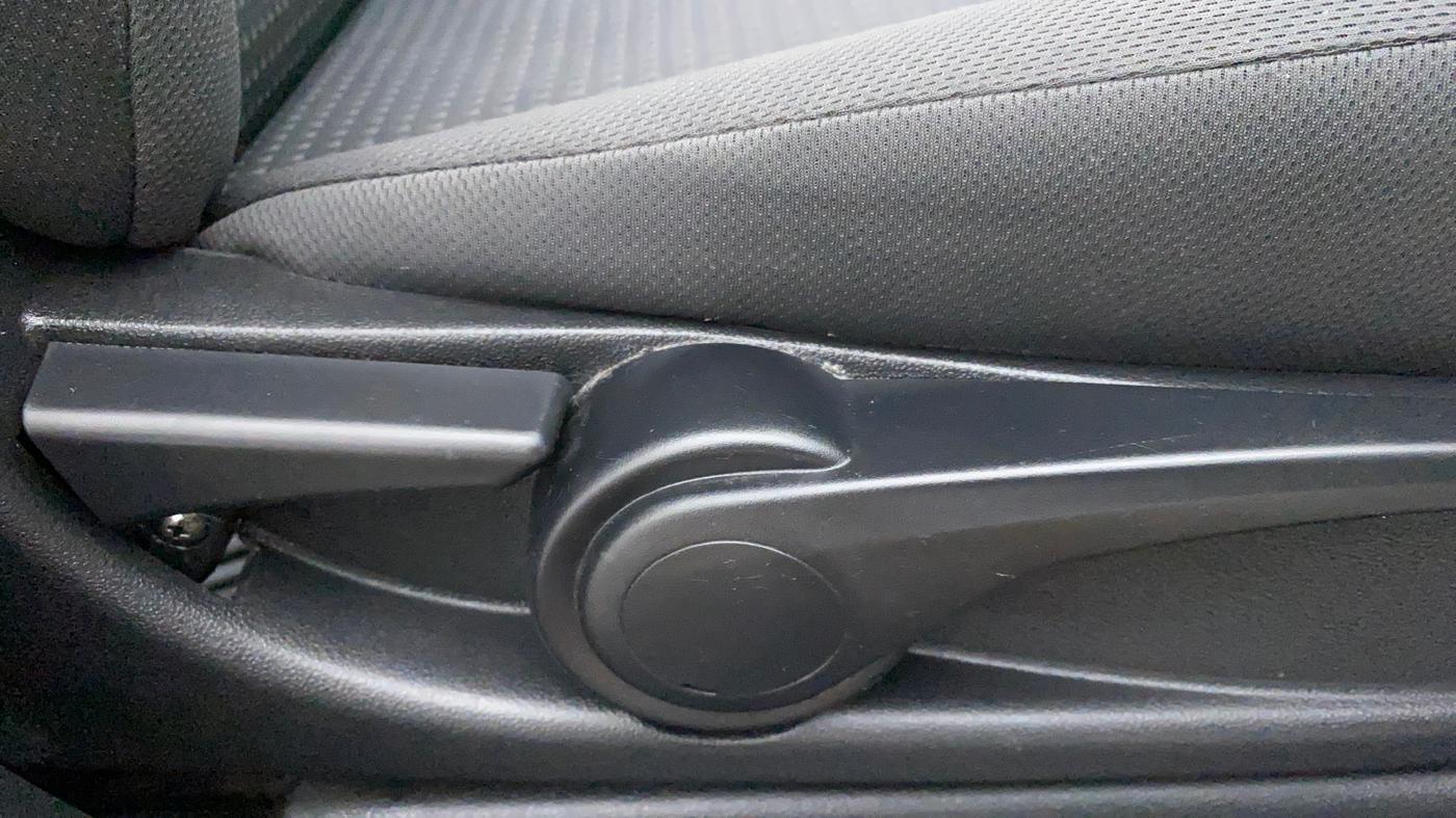 2016 Tata Tiago XZ PETROL, Petrol, Manual, 38,971 km, Driver Side Adjustment Panel