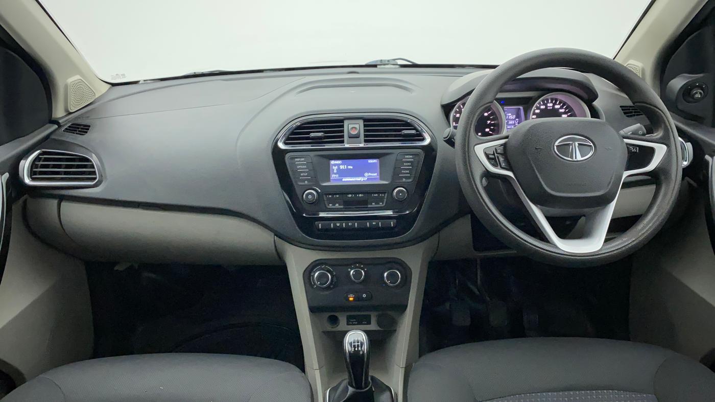 2016 Tata Tiago XZ PETROL, Petrol, Manual, 38,971 km, Dashboard