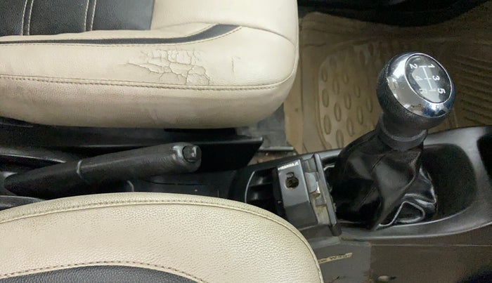 2015 Maruti Wagon R 1.0 LXI, Petrol, Manual, 67,139 km, Gear Lever
