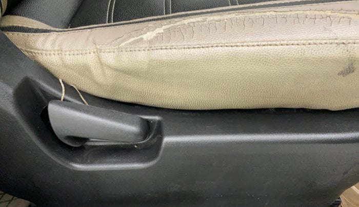 2015 Maruti Wagon R 1.0 LXI, Petrol, Manual, 67,139 km, Driver Side Adjustment Panel