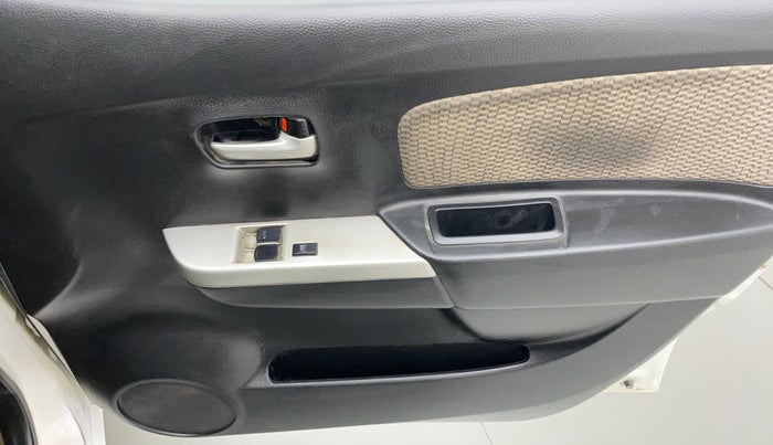 2015 Maruti Wagon R 1.0 LXI, Petrol, Manual, 67,139 km, Driver Side Door Panels Control