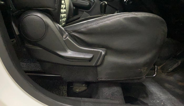 2024 Maruti Celerio VXI, Petrol, Manual, 17,437 km, Driver Side Adjustment Panel