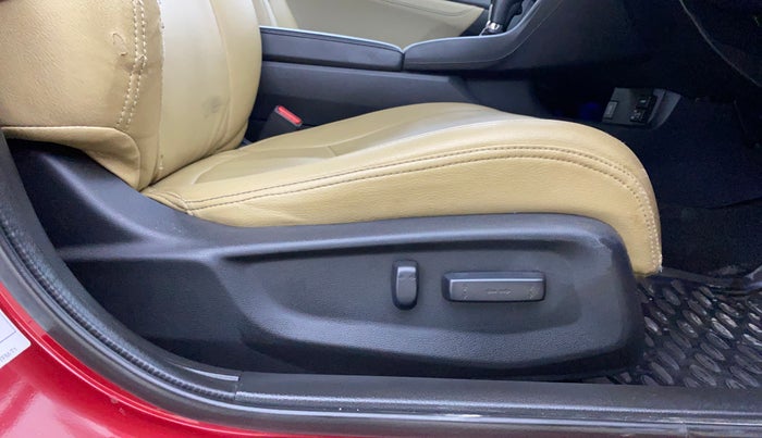 2019 Honda Civic 1.8L I-VTEC ZX CVT, Petrol, Automatic, 31,694 km, Driver Side Adjustment Panel