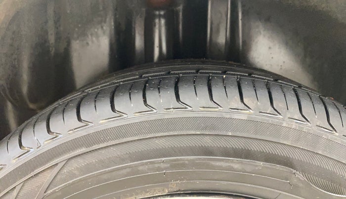 2019 Volkswagen Ameo COMFORTLINE 1.0L, Petrol, Manual, 90,132 km, Right Rear Tyre Tread