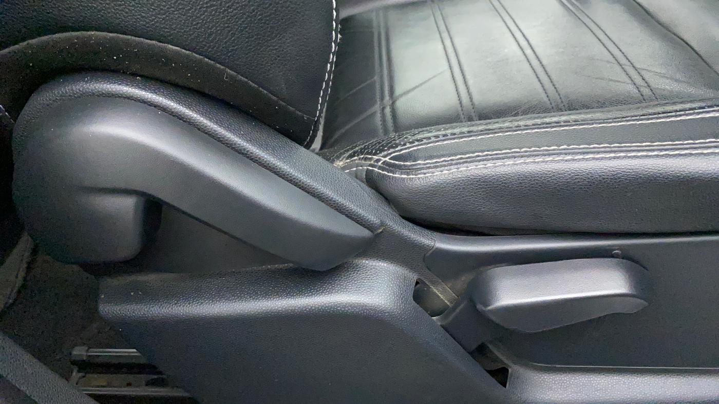 2019 Ford Ecosport TITANIUM + 1.5L DIESEL, Diesel, Manual, 57,382 km, Driver Side Adjustment Panel