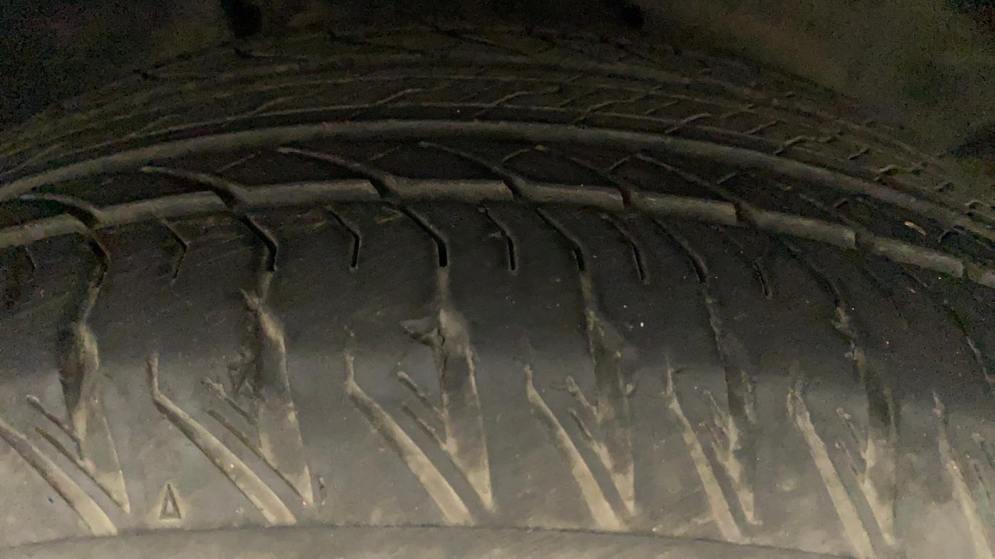 2021 Tata Safari XZ PLUS, Diesel, Manual, 16,852 km, Right Front Tyre Tread