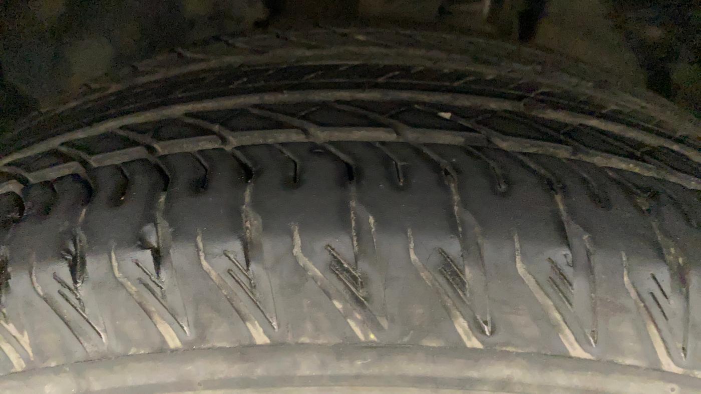 2021 Tata Safari XZ PLUS, Diesel, Manual, 16,852 km, Left Front Tyre Tread