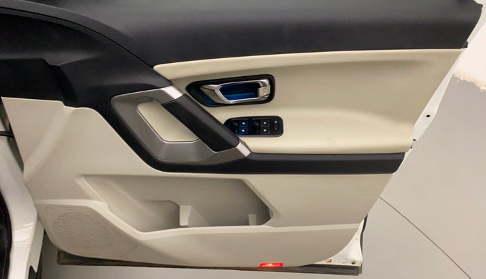 2021 Tata Safari XZ PLUS, Diesel, Manual, 16,852 km, Driver Side Door Panels Control