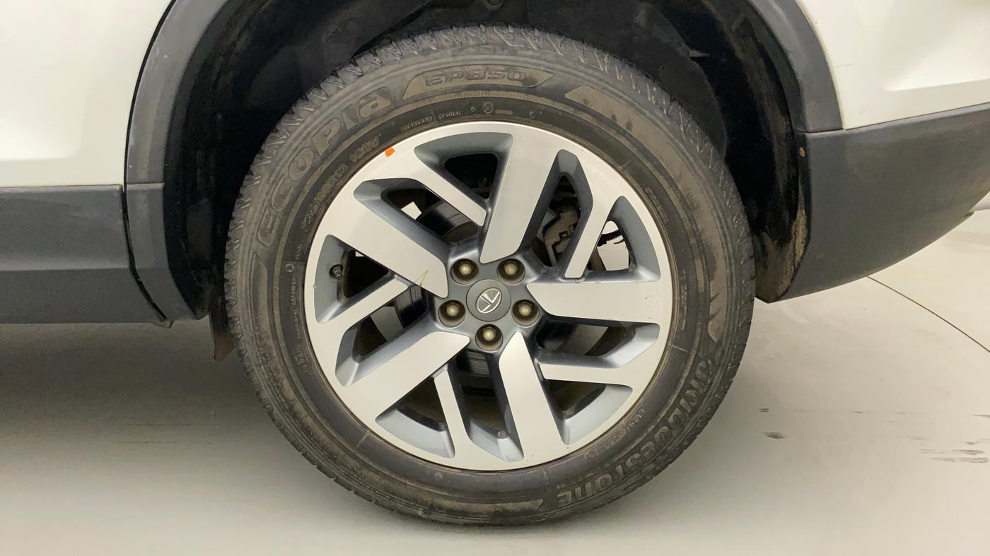 2021 Tata Safari XZ PLUS, Diesel, Manual, 16,852 km, Left Rear Wheel