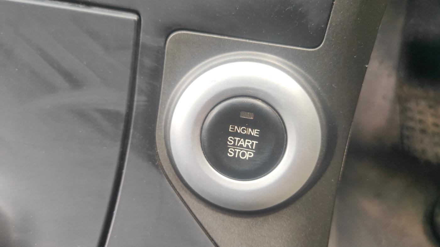 2017 Mahindra XUV500 W10 AT, Diesel, Automatic, 76,221 km, Keyless Start/ Stop Button