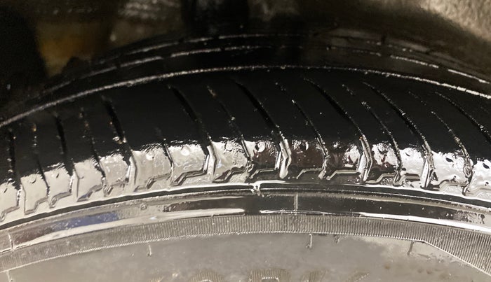 2016 Honda BR-V 1.5L I-VTEC V CVT, Petrol, Automatic, 1,42,634 km, Right Rear Tyre Tread