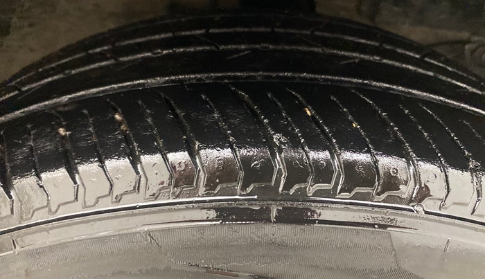 2016 Honda BR-V 1.5L I-VTEC V CVT, Petrol, Automatic, 1,42,634 km, Right Front Tyre Tread