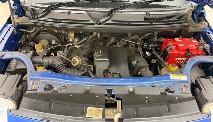 2017 Mahindra TUV300 T8, Diesel, Manual, 46,546 km, Engine View