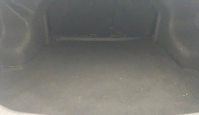 2021 Toyota YARIS J MT, Petrol, Manual, 42,024 km, Boot Inside