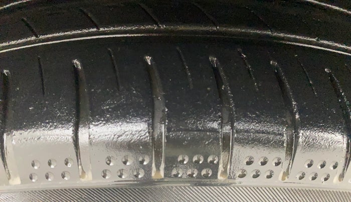 2021 Toyota YARIS J MT, Petrol, Manual, 42,024 km, Left Front Tyre Tread