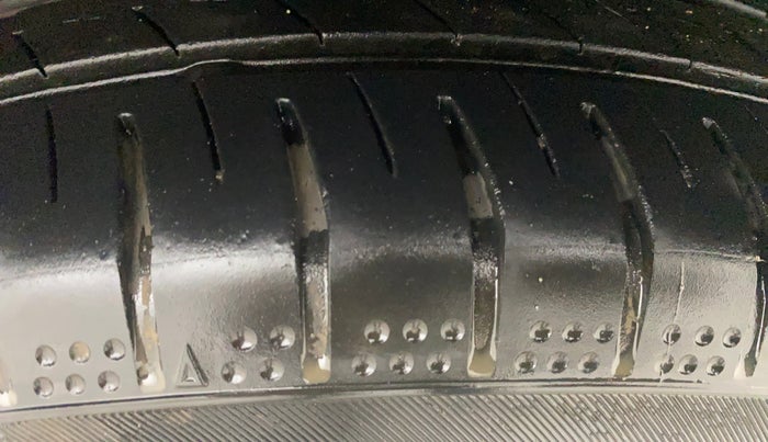 2021 Toyota YARIS J MT, Petrol, Manual, 42,024 km, Left Rear Tyre Tread