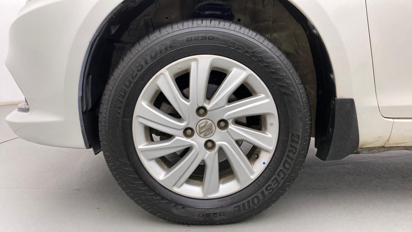 2016 Maruti Swift Dzire ZDI AMT, Diesel, Automatic, 89,121 km, Left Front Wheel