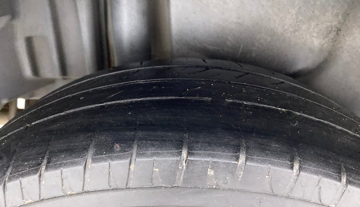 2016 Maruti Swift Dzire ZDI AMT, Diesel, Automatic, 89,121 km, Right Rear Tyre Tread