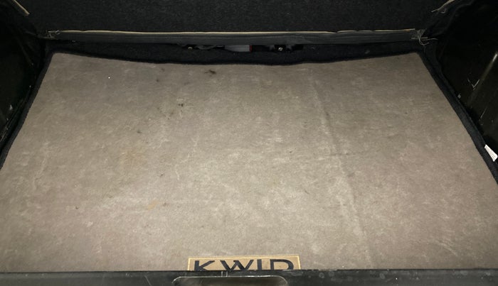 2016 Renault Kwid RXT 1.0, Petrol, Manual, 49,785 km, Boot Inside