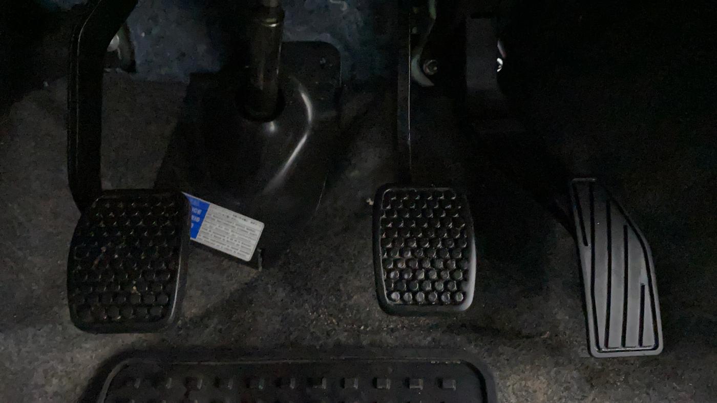 2019 Maruti Alto VXI, Petrol, Manual, 17,777 km, Pedals