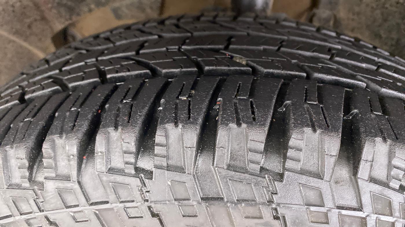 2016 Renault Duster RXZ AMT 110 PS, Diesel, Automatic, 92,840 km, Left Front Tyre Tread