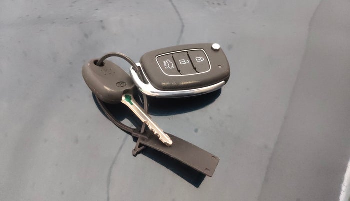 2024 Hyundai GRAND I10 NIOS SPORTZ AMT 1.2 KAPPA VTVT, Petrol, Automatic, 11,067 km, Key Close Up