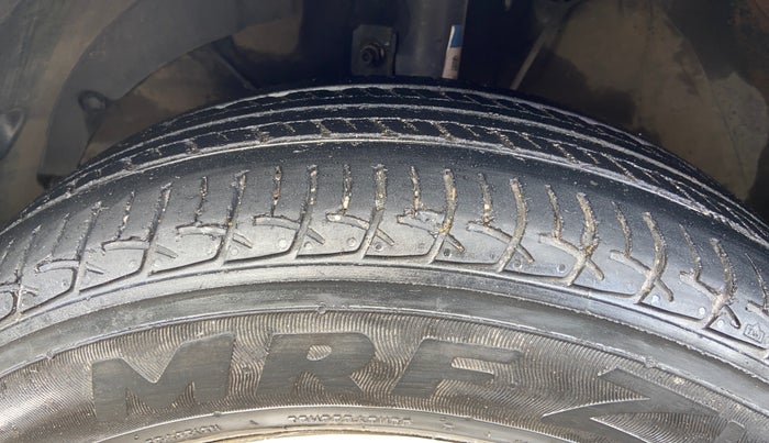 2018 Maruti Baleno DELTA PETROL 1.2, Petrol, Manual, 56,100 km, Left Front Tyre Tread