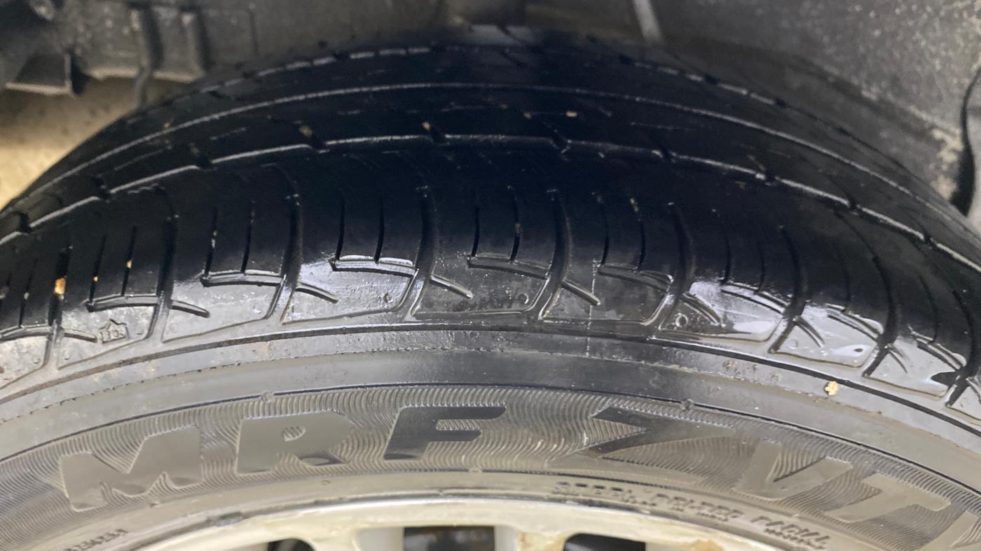2016 Tata Zest XT PETROL, Petrol, Manual, 1,22,654 km, Right Rear Tyre Tread