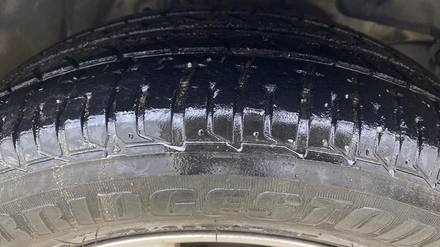 2013 Honda Brio VX AT, Petrol, Automatic, 78,021 km, Right Front Tyre Tread