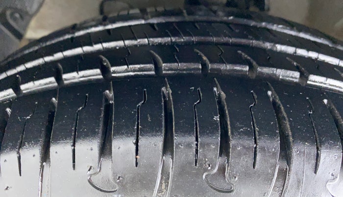 2018 Hyundai Xcent S 1.2, Petrol, Manual, 4,223 km, Left Front Tyre Tread