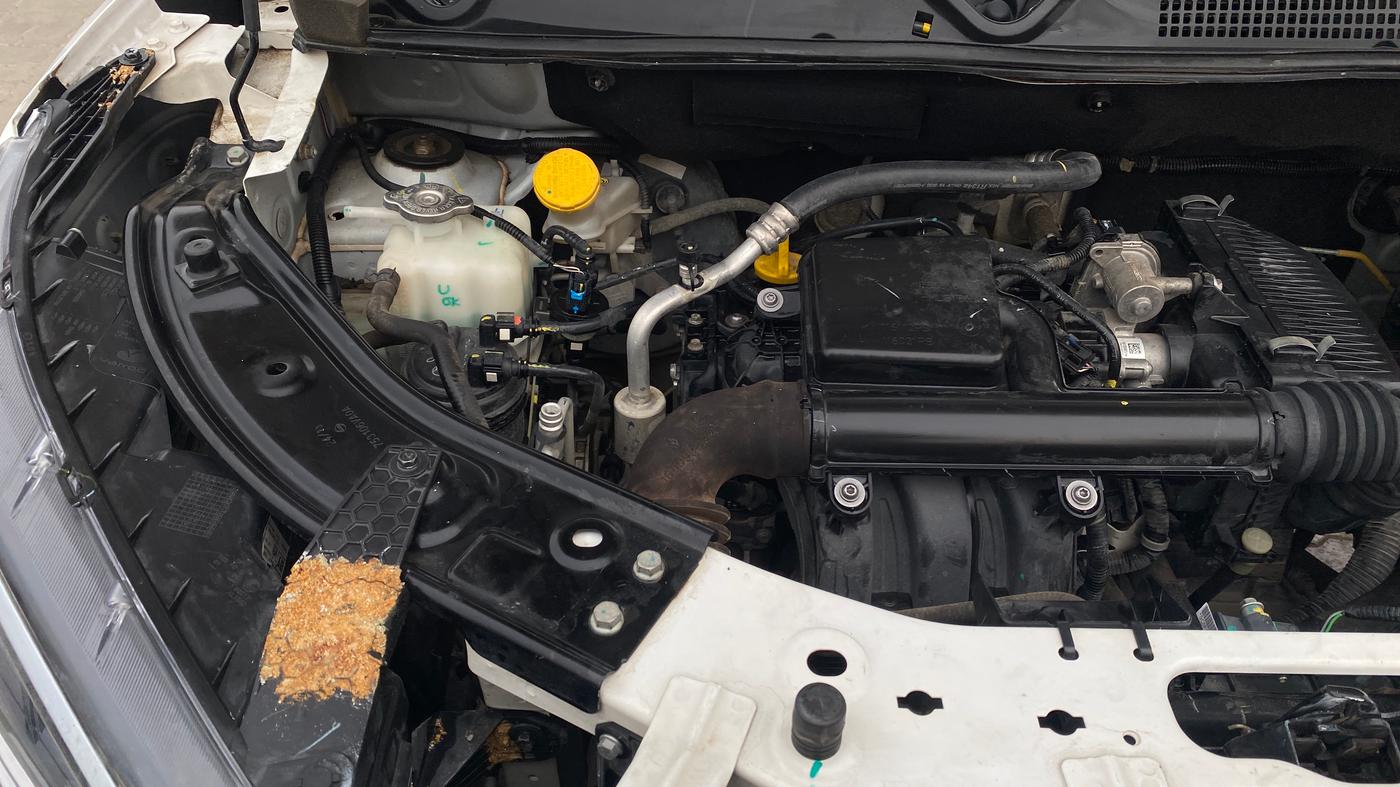 2023 Nissan MAGNITE XV PREMIUM, Petrol, Manual, 17,337 km, Engine View - Right