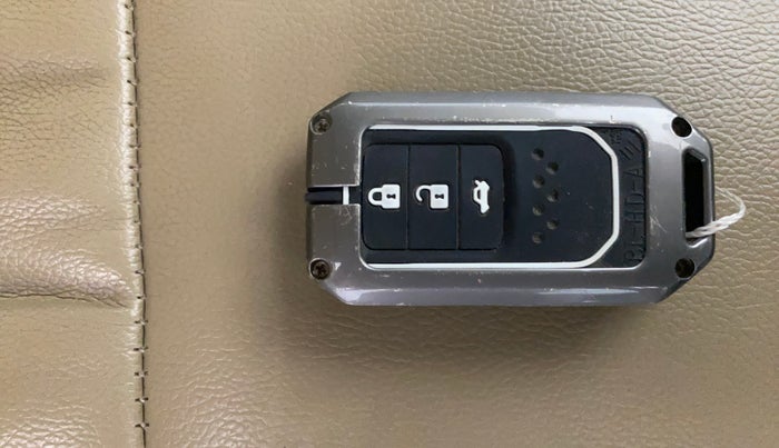 2017 Honda City 1.5L I-VTEC V MT, Petrol, Manual, 68,557 km, Key Close Up