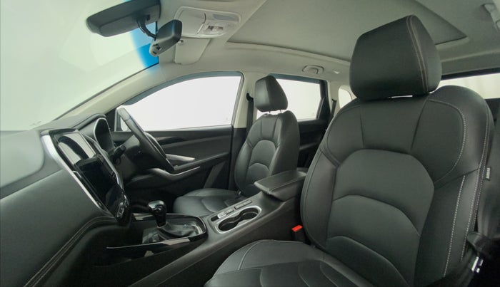 2019 MG HECTOR SHARP 1.5 DCT PETROL, Petrol, Automatic, 36,844 km, Right Side Front Door Cabin