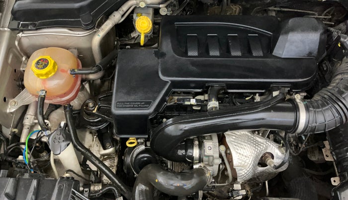 2021 Mahindra XUV300 W6 1.5 Sunroof Diesel, Diesel, Manual, 71,527 km, Engine View - Right