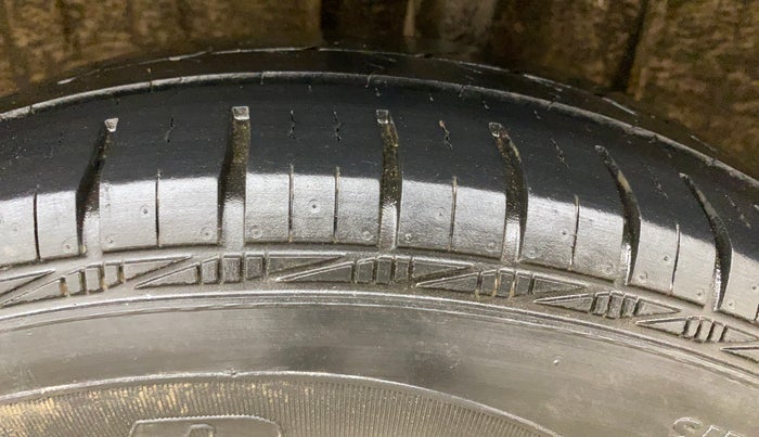 2020 Renault TRIBER RXL MT, Petrol, Manual, 93,801 km, Left Rear Tyre Tread