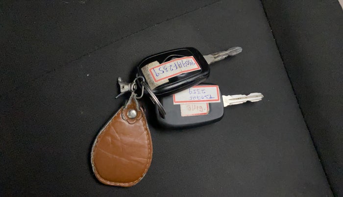 2020 Renault TRIBER RXL MT, Petrol, Manual, 93,801 km, Key Close Up