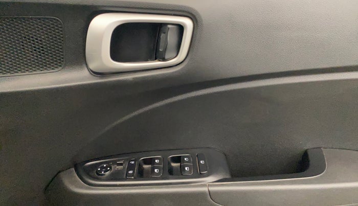 2020 Hyundai VENUE S 1.0 TURBO MT, Petrol, Manual, 33,014 km, Driver Side Door Panels Control