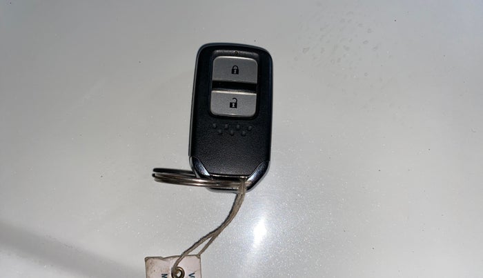 2021 Honda WR-V 1.2L I-VTEC VX MT, Petrol, Manual, 28,242 km, Key Close Up