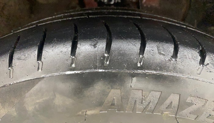 2020 Hyundai Elite i20 SPORTZ PLUS 1.2, Petrol, Manual, 96,290 km, Right Front Tyre Tread