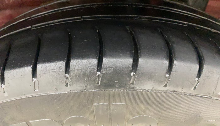 2020 Hyundai Elite i20 SPORTZ PLUS 1.2, Petrol, Manual, 96,290 km, Left Rear Tyre Tread